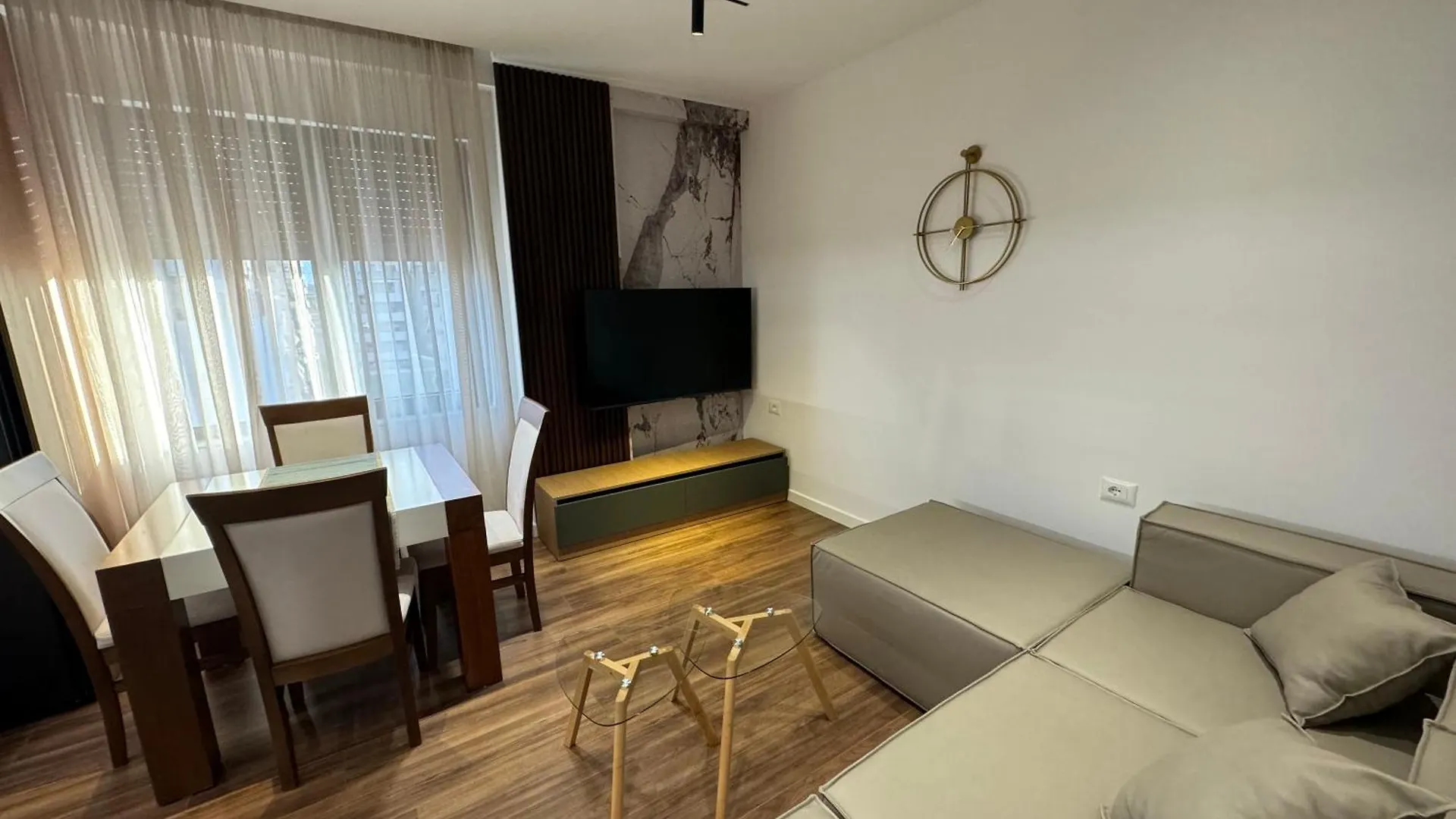 Old Bazaar Apt 24 Tirana Apartment
