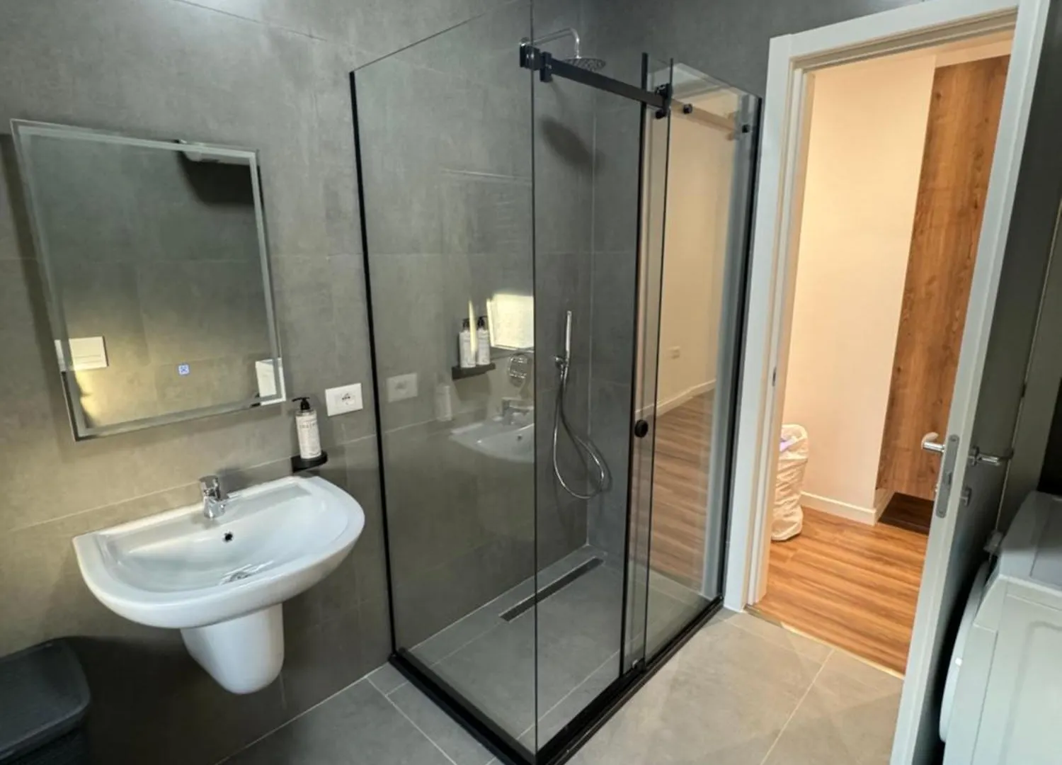 Apartment Old Bazaar Apt 24 Tirana Albania