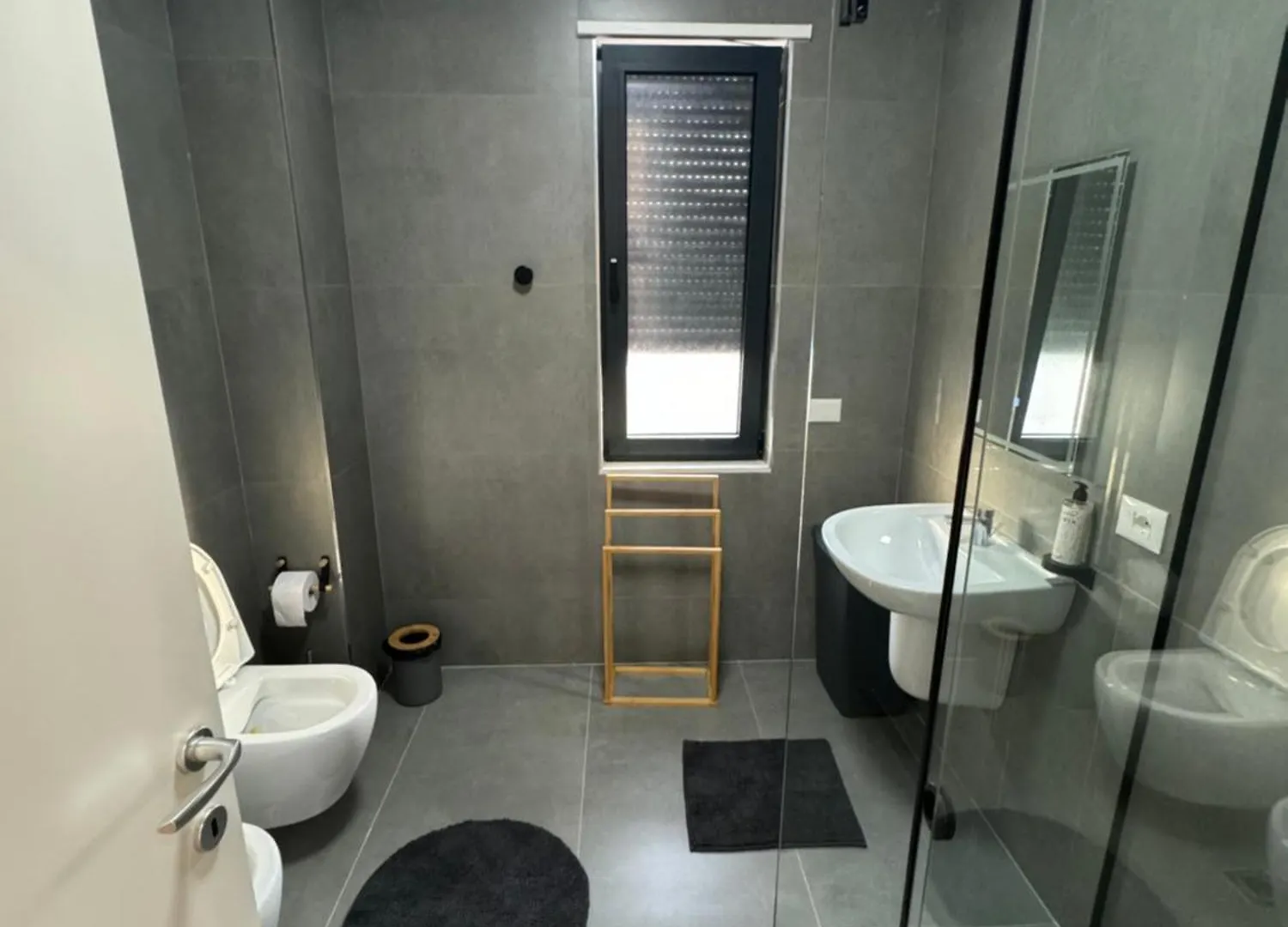 Old Bazaar Apt 24 Tirana